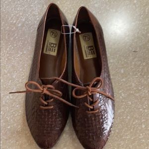 New retro shoes  7 1/2